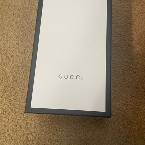 Gucci women’s shoes size 37 Euro. Perfect condition!! - Picture 8 of 11